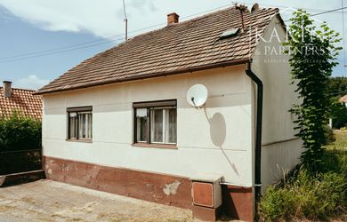 Rodinný dom v pôvodnom stave v meste Šaštín-Stráže