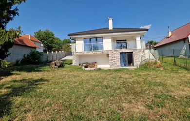 Novostavba s dušou a úžasným výhľadom na myjavských kopaniciach