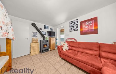 PLUS REALITY | Útulný rodinný dom na veľkom pozemku v obci Vieska na predaj !