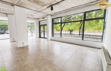 Prenájom obchodného priestoru v Ružinove, 175 m2