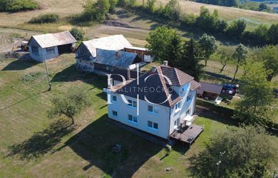 RODINNÝ DOM S DVOMI STAVEBNÝMI PARCELAMI – DETVA