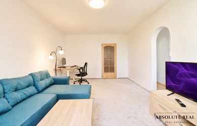 ABSOLUTE REAL / pekný 3i byt v Bratislave – Petržalke, Mlynarovičova ulica, 69.8 m2, lodžia, šatník, pivnica